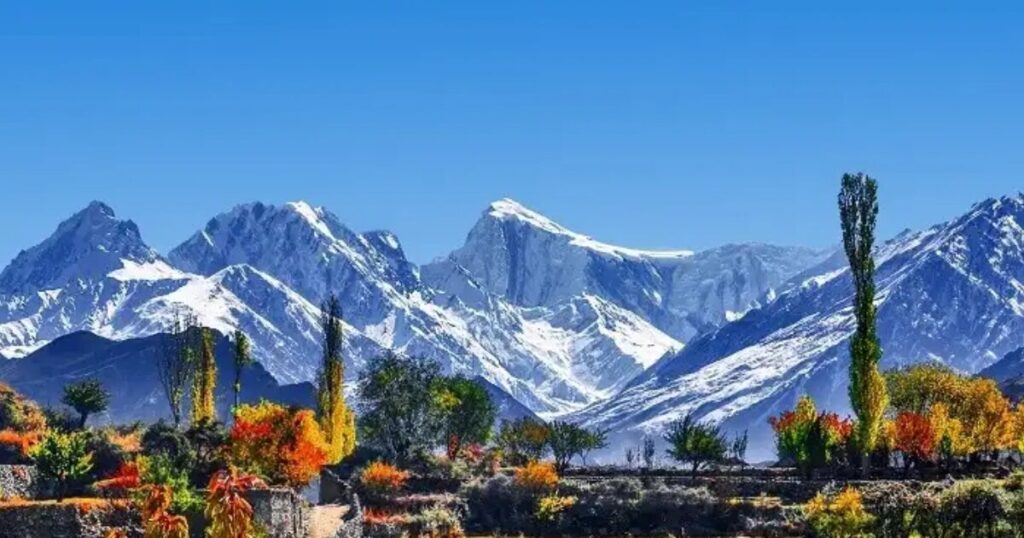 "Stunning view of the most beautiful places to visit in Pakistan, including mountains, lakes, and historical landmarks"